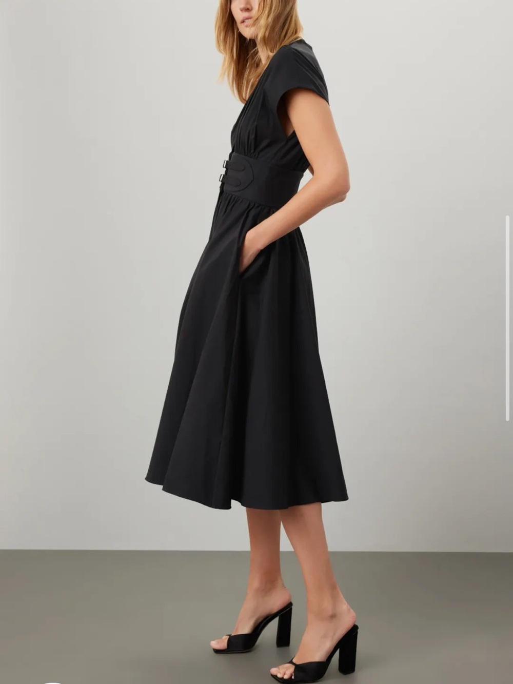Alexis Jaden Black Belted V-Neck Maxi Dress - Picture 4 of 12